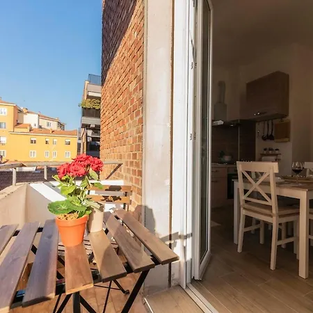 A 10 Min Da Sant'orsola - Interno 12 Design E Comfort Apartamento Bolonha